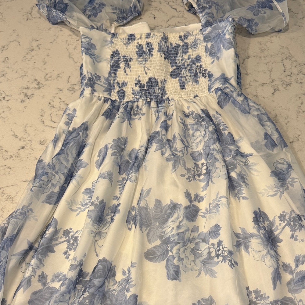Emerson Blue Floral Dress by Abercrombie & Fitch size Small - Tall - Picture 5 of 5